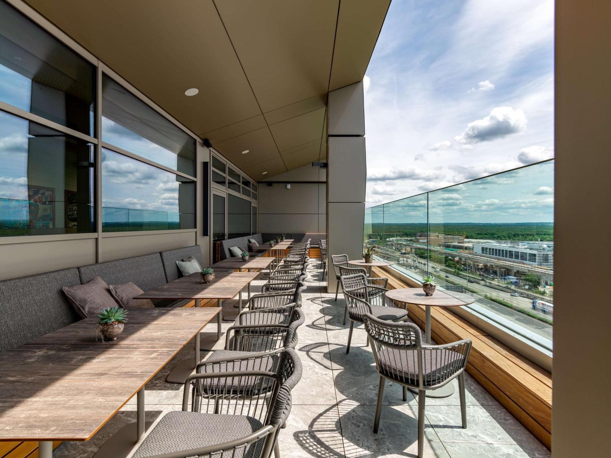 B'Mine Hotel Frankfurt Airport Φραγκφούρτη Εξωτερικό φωτογραφία